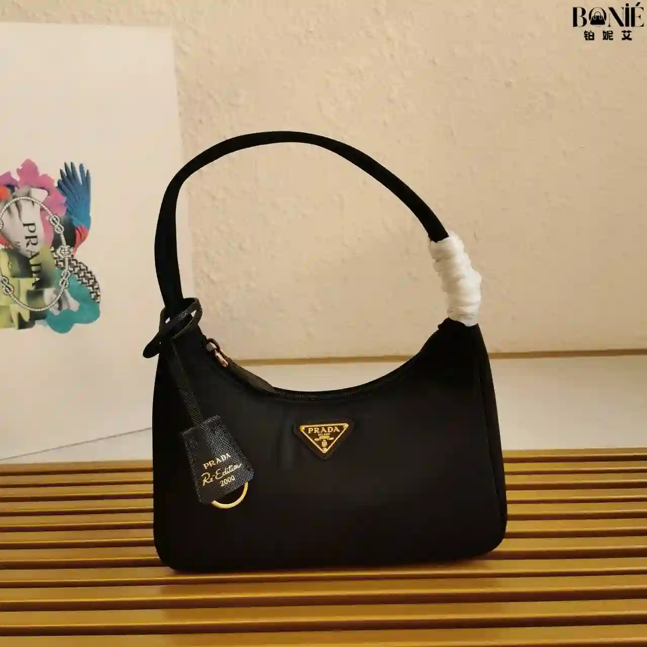 1NE515 - Prada 升级版金色五金HOBO