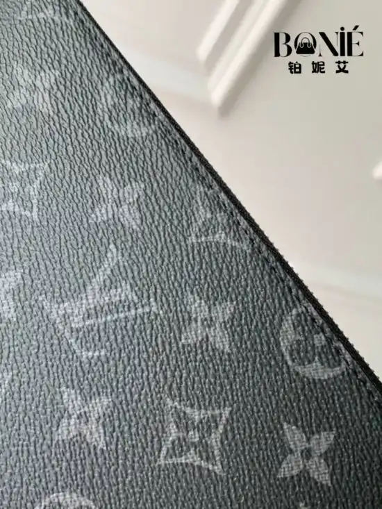 M600002 - Louis Vuiiton Monogram Eclipse Zippy 大号钱夹 - Image 7