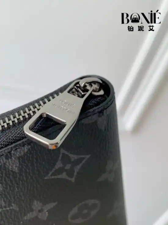 M600002 - Louis Vuiiton Monogram Eclipse Zippy 大号钱夹 - Image 6