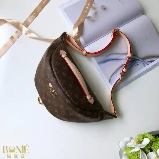 M43644 - Louis Vuiiton Monogram Bumbag 腰包 - Image 3