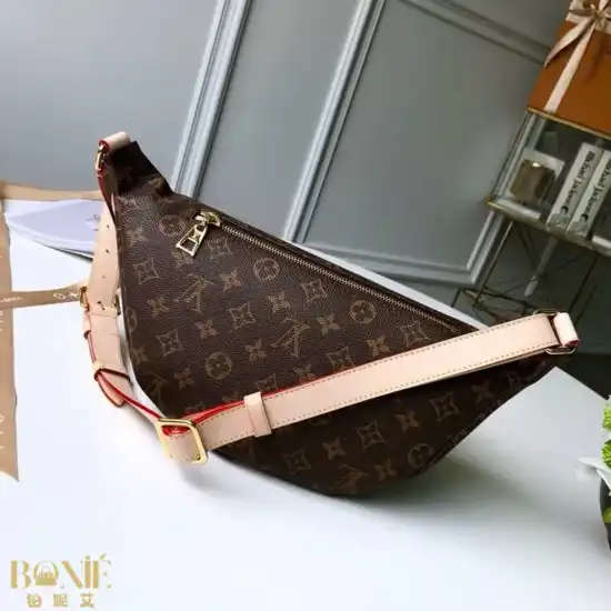 M43644 - Louis Vuiiton Monogram Bumbag 腰包 - Image 4